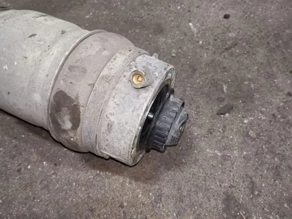 Begagnad fram höger luftfjädring OEM 7L5412022AK Porsche image 4