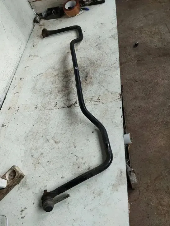 Barra estabilizadora traseira BMW X5 E70 OEM P678304101 image 2