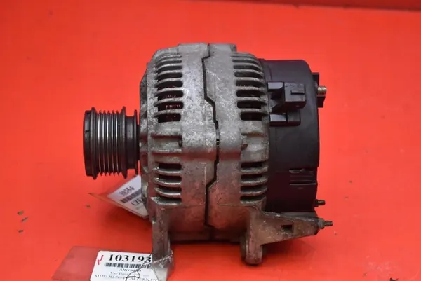 Vaihtovirtageneraattori VW Bora 1.9 TDI 038903023J image 3