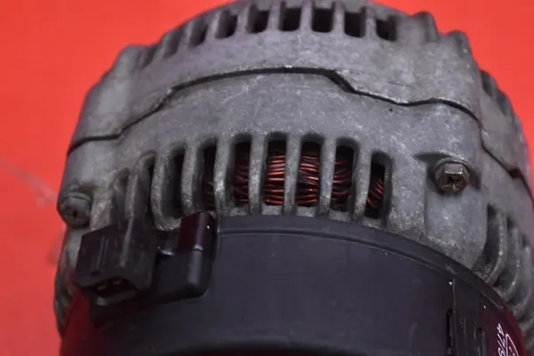 Vaihtovirtageneraattori VW Bora 1.9 TDI 038903023J image 6