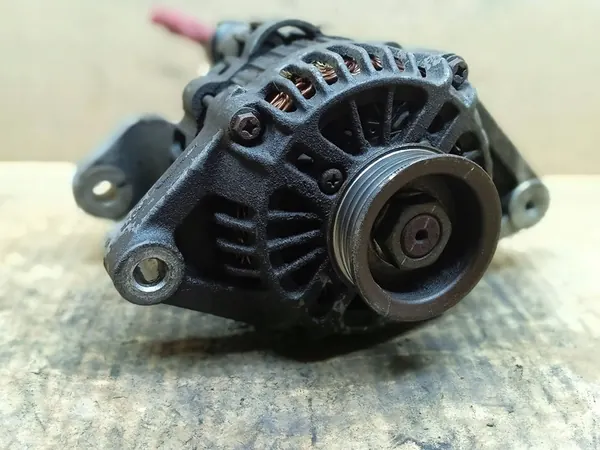 ALTERNATOR Dacia Logan I 1.4 image 2