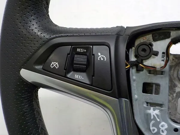 OEM 13317858 K68 Nahkaohjauspyörä - Opel image 5