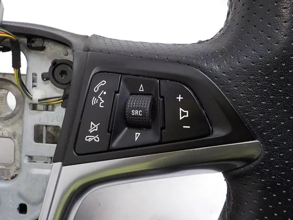 OEM 13317858 K68 Nahkaohjauspyörä - Opel image 6