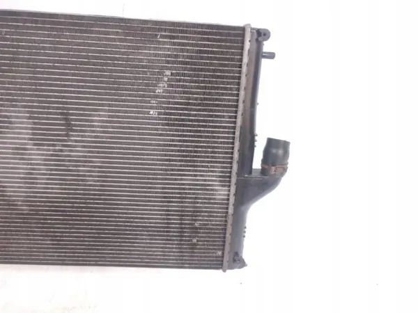 Dacia Duster I vesijäähdytin OEM 214100598R 2010-2013 image 4