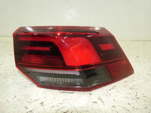 VW Golf VIII luz trasera LED derecha 5H0945096C image 2