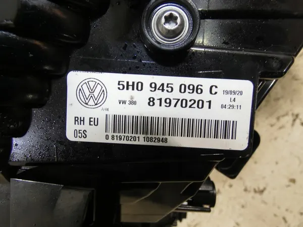 VW Golf VIII luz trasera LED derecha 5H0945096C image 5