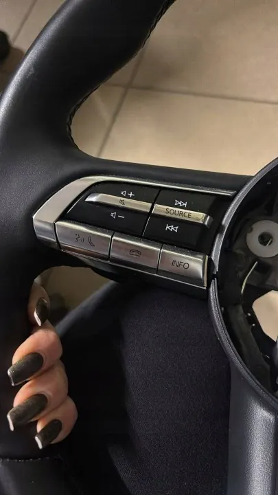 Mazda MX-30 Nahkaohjainpyörä OEM BDMKA1V - Käytetty image 3