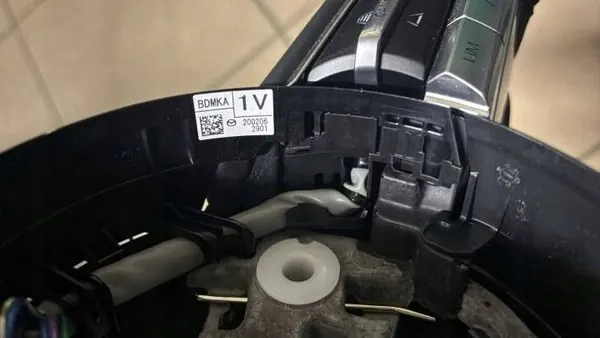 Mazda MX-30 Nahkaohjainpyörä OEM BDMKA1V - Käytetty image 6