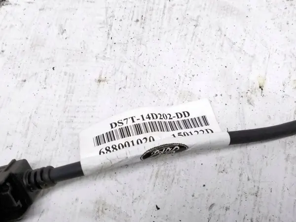Tomada USB Ford Fusion II OEM DS7T14D202DD image 5