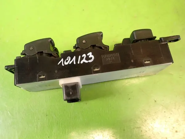 Raam Schakelpaneel Kia Rio II 1.4 image 4