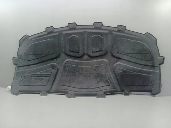 Clip de capot moteur Audi OE d'occasion OEM 8W0863825 image 2