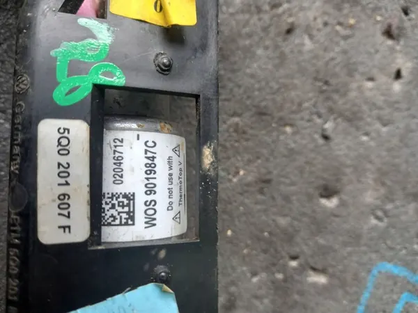 Webasto parkeerverwarming OEM 5Q0201607F voor VW Touran image 3