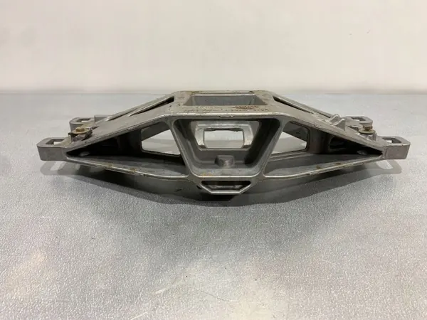 Vaihteiston tuki OEM FBZ19213 Jaguar F-Pace image 3