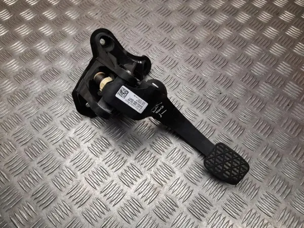 Kytkinpoljin OEM A2472900400 Mercedes-Benz A-Class image 2