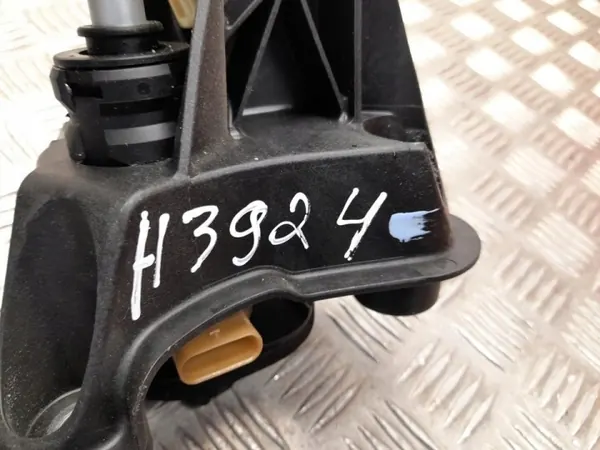 Kytkinpoljin OEM A2472900400 Mercedes-Benz A-Class image 4