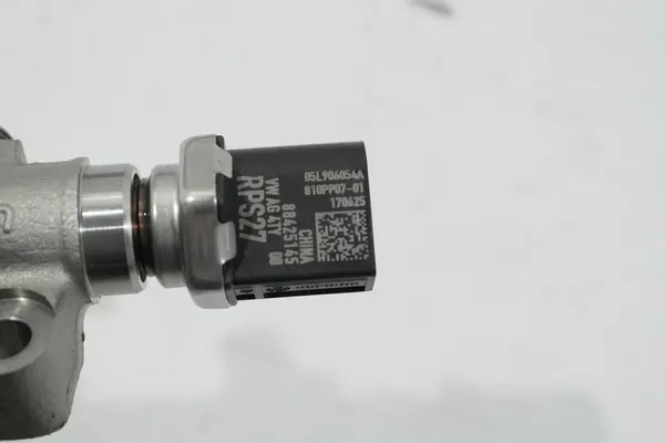 VW AUDI SEAT SKODA CUPRA 2.0 TDI Rampe d'injection 04L130764E image 4