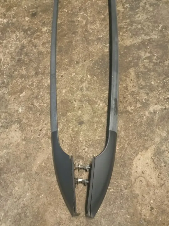 Ford Focus MK2 Kombi kattotankit OEM - Mustat image 3