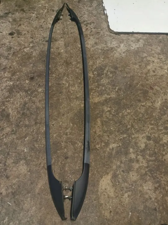 Ford Focus MK2 Kombi kattotankit OEM - Mustat image 4