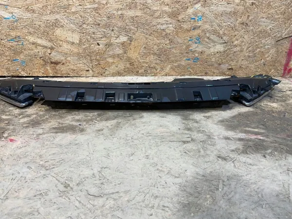 Mazda MX-30 frontgrillförstärkning OEM DN4E-50722 image 4