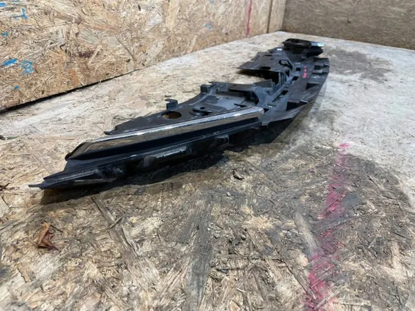 Mazda MX-30 frontgrillförstärkning OEM DN4E-50722 image 8