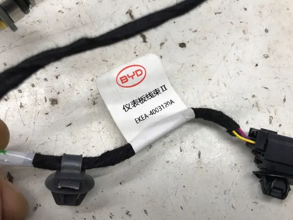 BYD SEAL 2024-25 middenconsole armsteun OEM EKEA-4003120A image 9