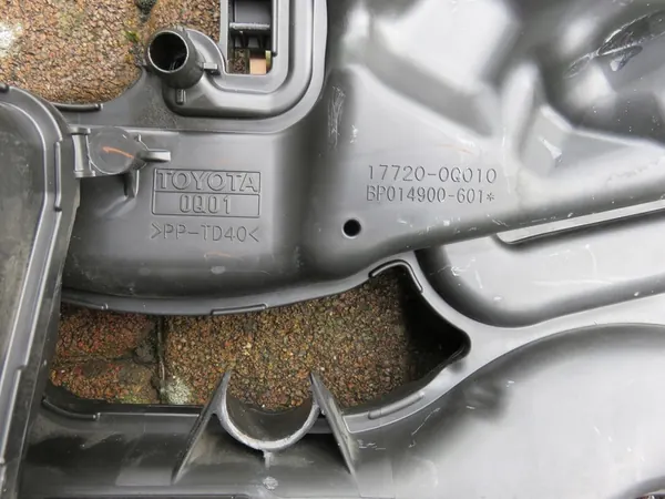 Boîtier de filtre à air Citroen C1, Peugeot 107, Toyota Aygo II image 3