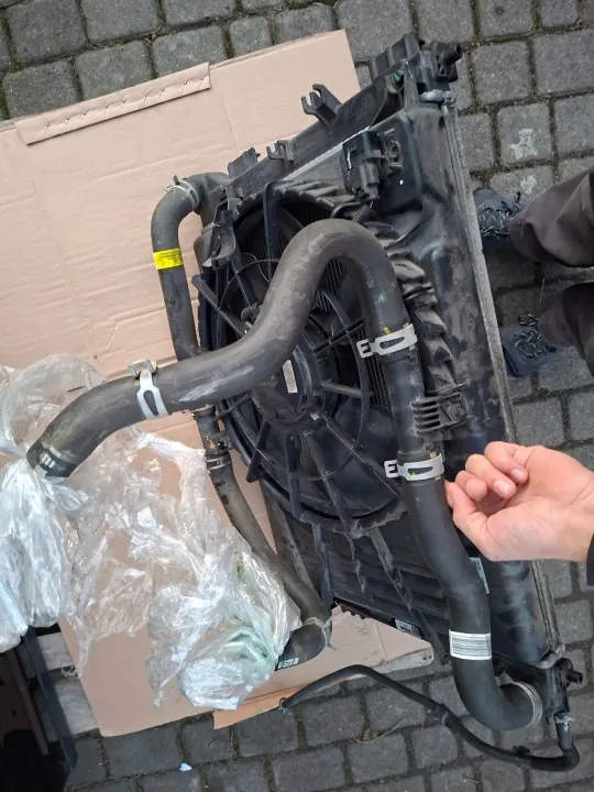 OEM TUCSON III 3 18- LIFT KPL CHŁODNIC 1.6 GDI waterkoelingsset image 10