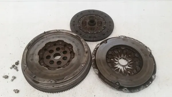 Volante bimassa Mitsubishi ASX image 2