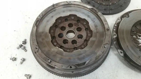 Volante bimassa Mitsubishi ASX image 5