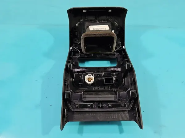 Prise allume-cigare OEM 5NN864298 pour VW Tiguan II image 5