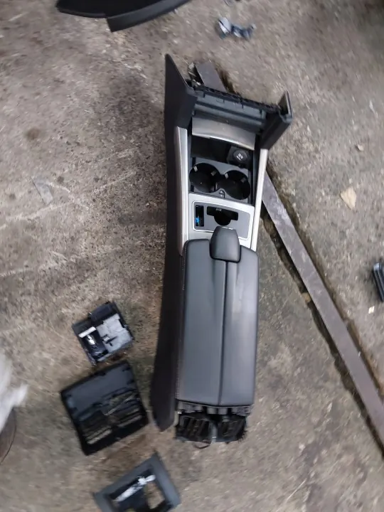 Apoio de Braço Mercedes W212 Classe E Lift OEM image 2