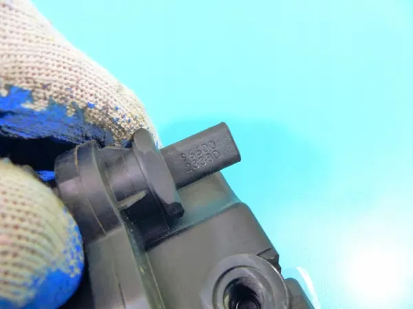 Polttoainesuodattimen perusta Peugeot 207 1.4 HDI image 4