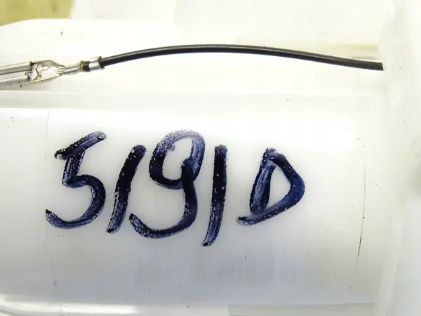 Bomba de combustível Audi A8 D4 4H0906089A image 4