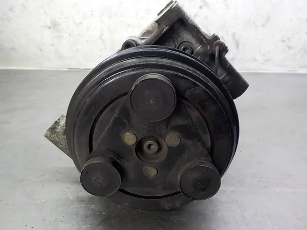 Compressore aria condizionata Subaru Impreza II 2.0 OEM 73111FE040 image 3