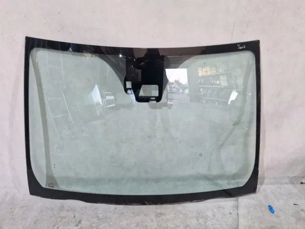 Toyota Yaris 2017 etulasi OEM SZYBA CZOŁOWA image 2