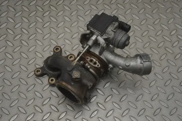VW POLO 6R 6C Turbo 2014 OEM 04E145704T image 2