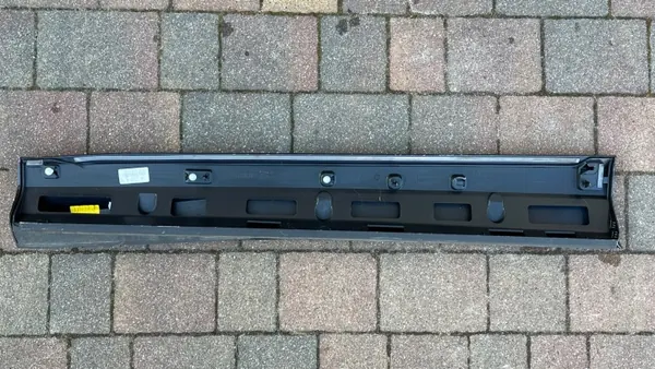 OEM 83A853960A/B Oikea Ovisuojus Audi Q3 2019-24 image 5