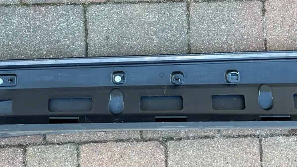 OEM 83A853960A/B Oikea Ovisuojus Audi Q3 2019-24 image 7