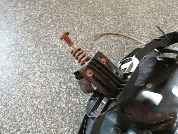 Suporte de roda sobressalente OEM CE1C9C30AJ Chrysler image 3