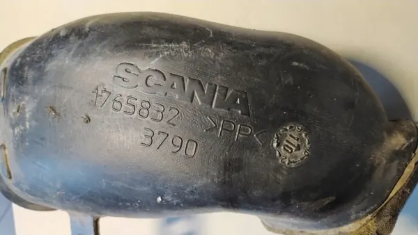 Codo de Túnel de Calefacción Scania OEM 1549217 image 2