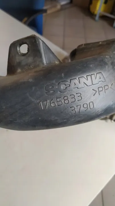 Codo de Túnel de Calefacción Scania OEM 1549217 image 4