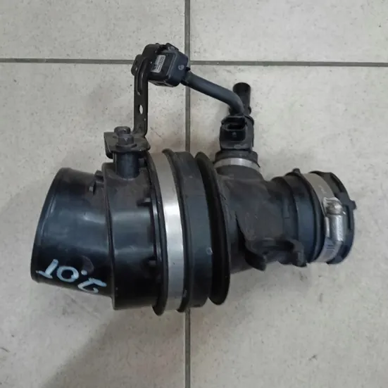 Käytetty ilmaputki OEM 68398601AA Jeep Wrangler JL:lle image 2