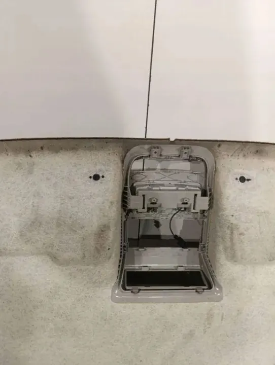 Begagnad VW takklädsel OEM 7E0857551D Transporter VI image 4