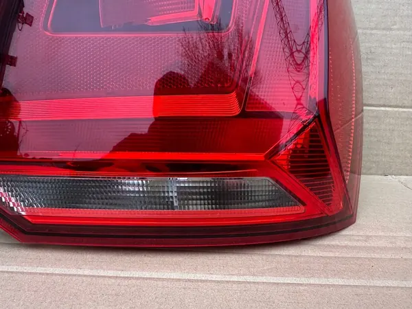 VW POLO 6C Luz Trasera Derecha 6C0945096K image 3