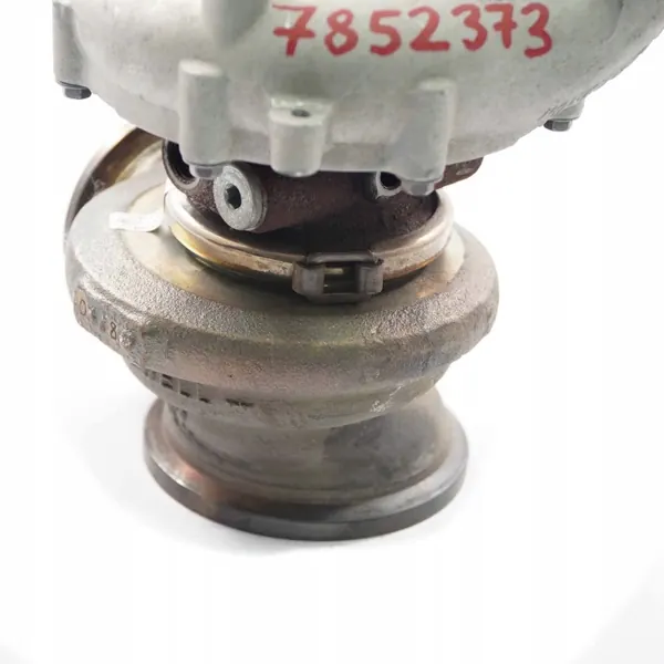 BMW Turbo OEM 7852373 F90 M5 S63M Moottorille image 3