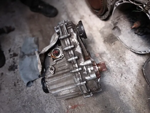 Mercedes W164 ML 3.5B V6 Gearbox Reducer A1642801000 image 3