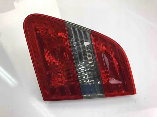 Lámpara de maletero izquierda MERCEDES-BENZ B (W245) A1698201664 image 2