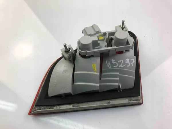 Lámpara de maletero izquierda MERCEDES-BENZ B (W245) A1698201664 image 3