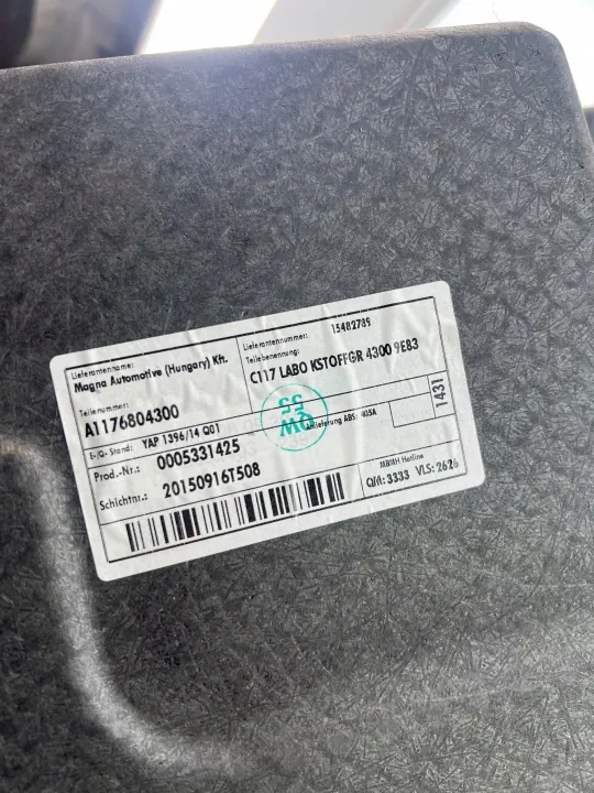 Alfombrilla maletero Mercedes CLA W117 OEM A1176804300 image 5
