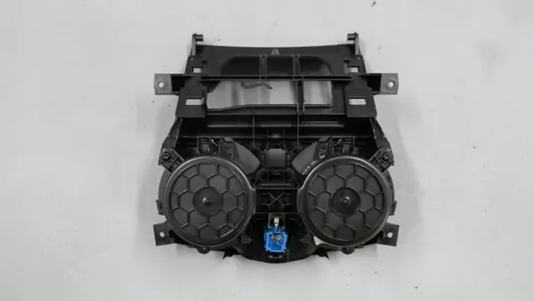 Bekerhouder OEM 6834299 voor BMW F40 F44 image 4